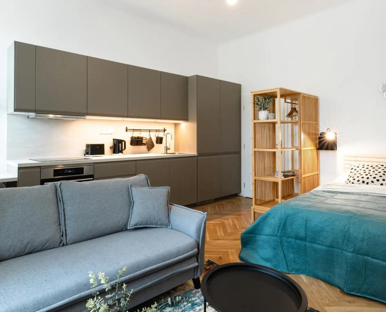 Sunny Condo In The Center Of Vrsovice Prague Czech Republic